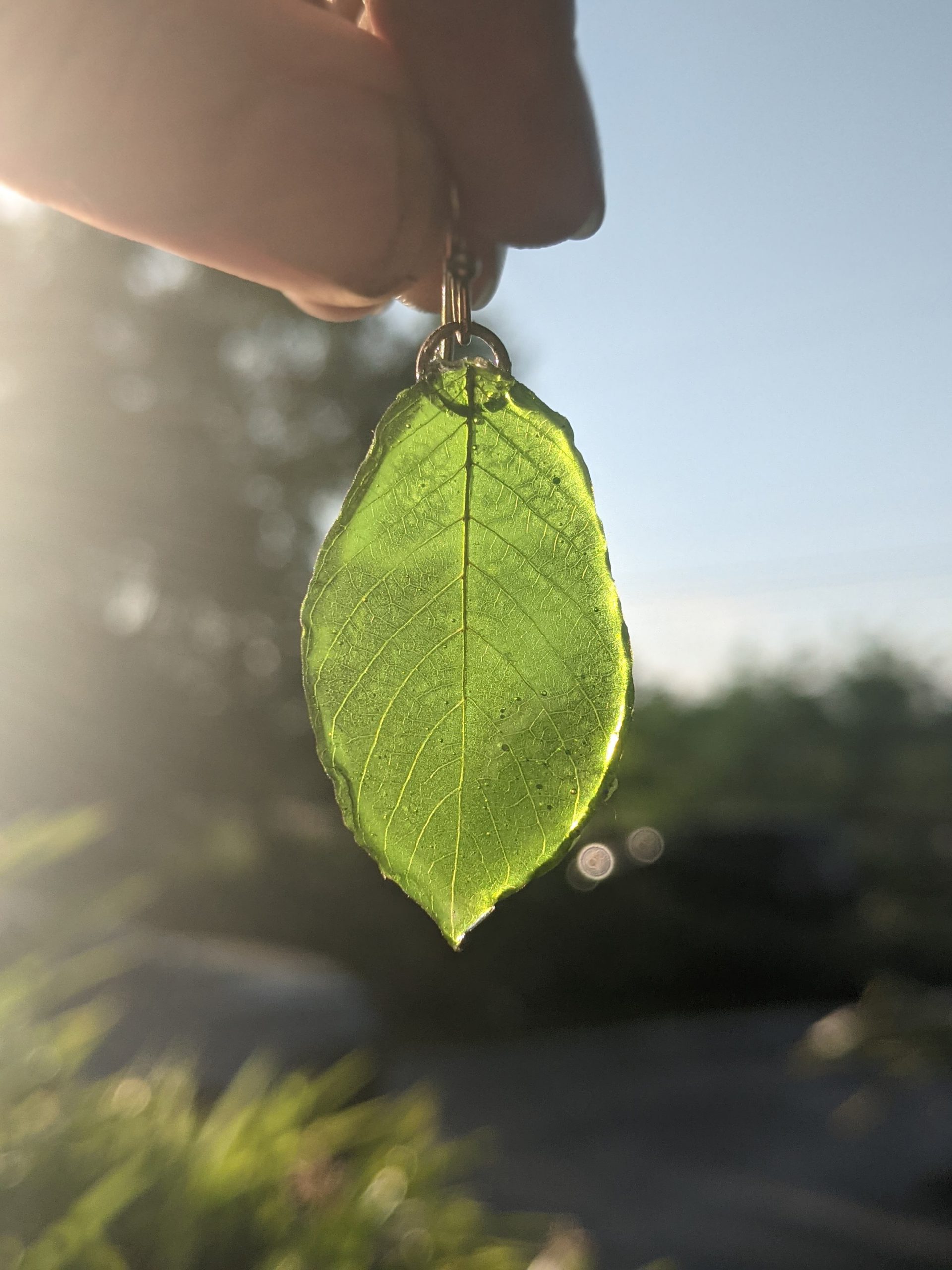 kratom leaf necklace